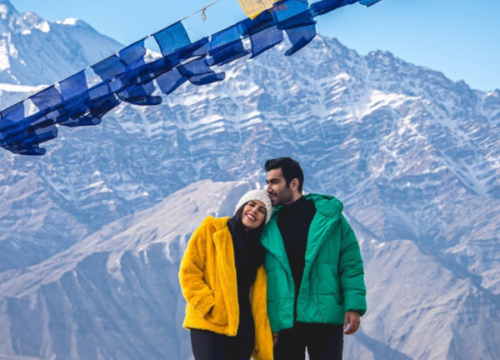 Kashmir Couple Tour 4 nights 5 days